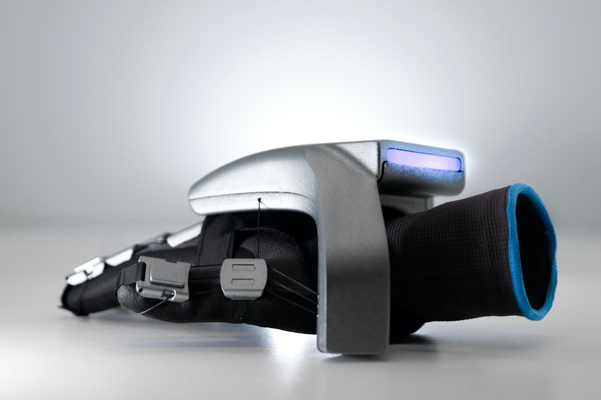 Introducing SenseGlove Nova, A Rapidly Donned Haptic Force-Feedback ...